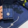 Harry Winston New Arrival Loop Luxury Four-Leaf Clover Sparkling Diamond Necklace
