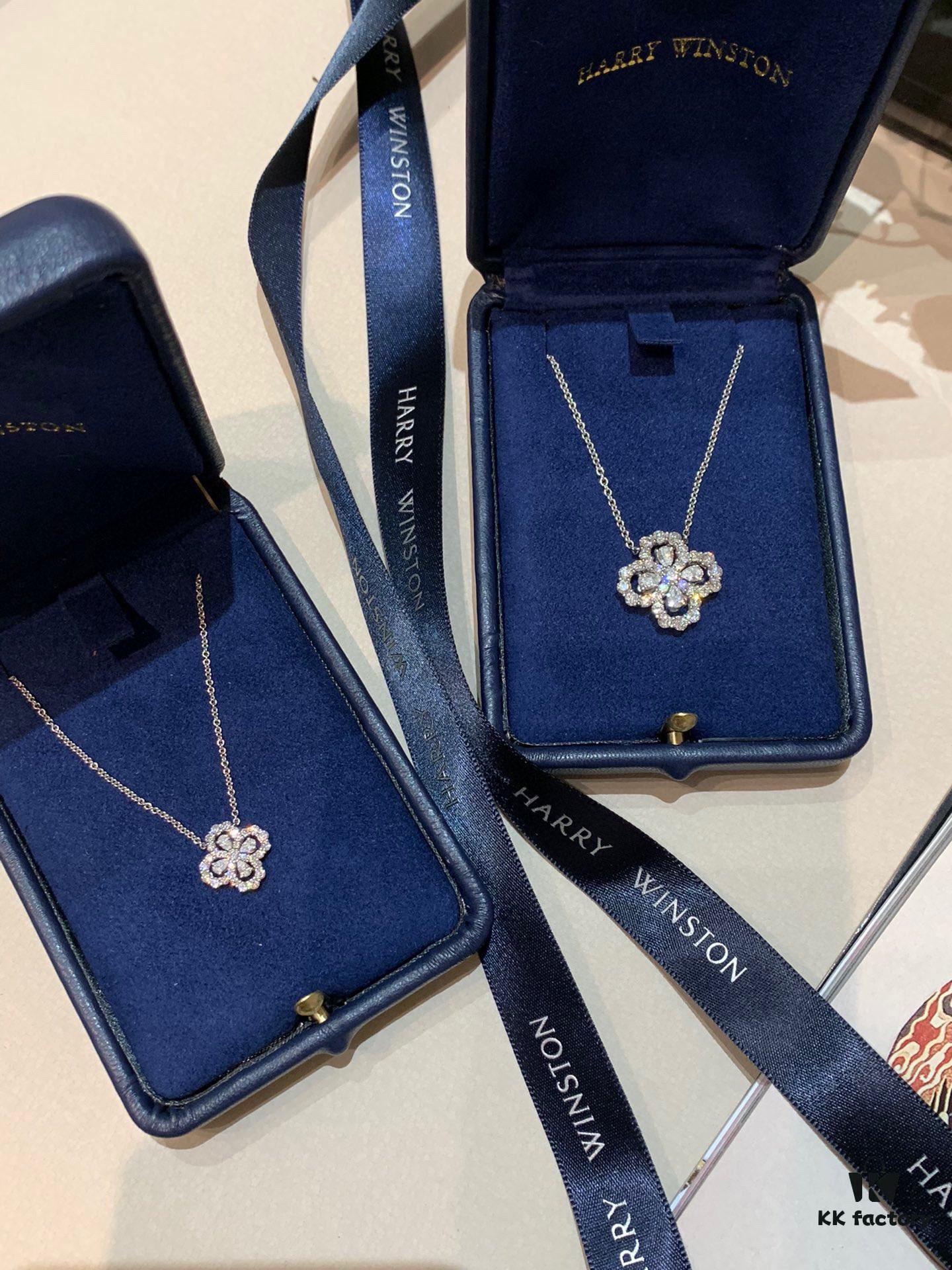 hW Large and Small Loop Clover Drop Diamond Necklace, Extremely Beautiful
