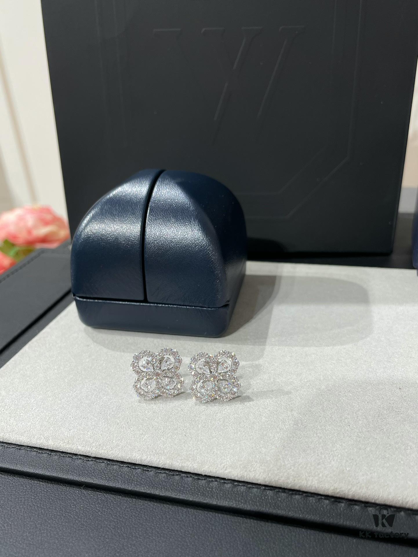 69301c5f12f62673a6fad2f8 HW Diamond Clover Stud Earrings, ZP Development Version - 925 Sterling Silver with Thick Gold Plating