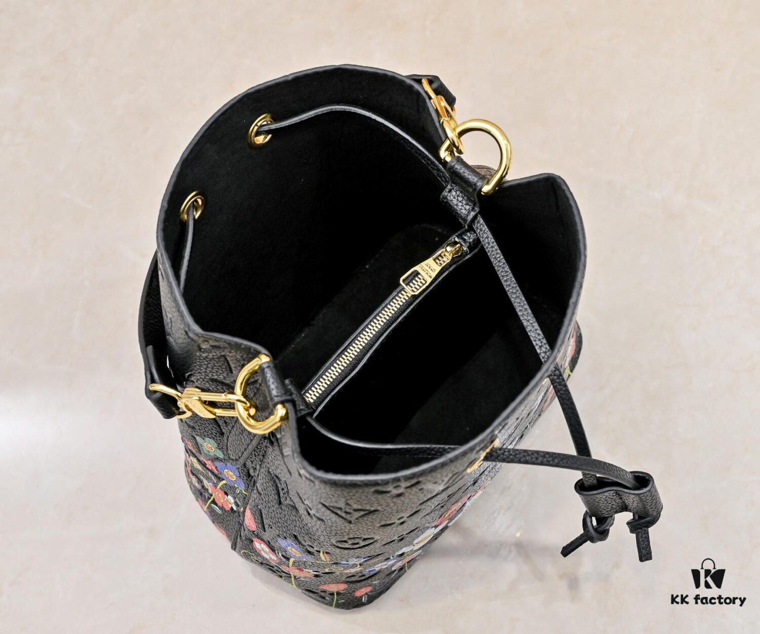 6930206f12f62673a6fad75b M13676 M44021 NeoNoe BB Bucket Bag from Louis Vuitton × Takashi Murakami Reimagined Collection