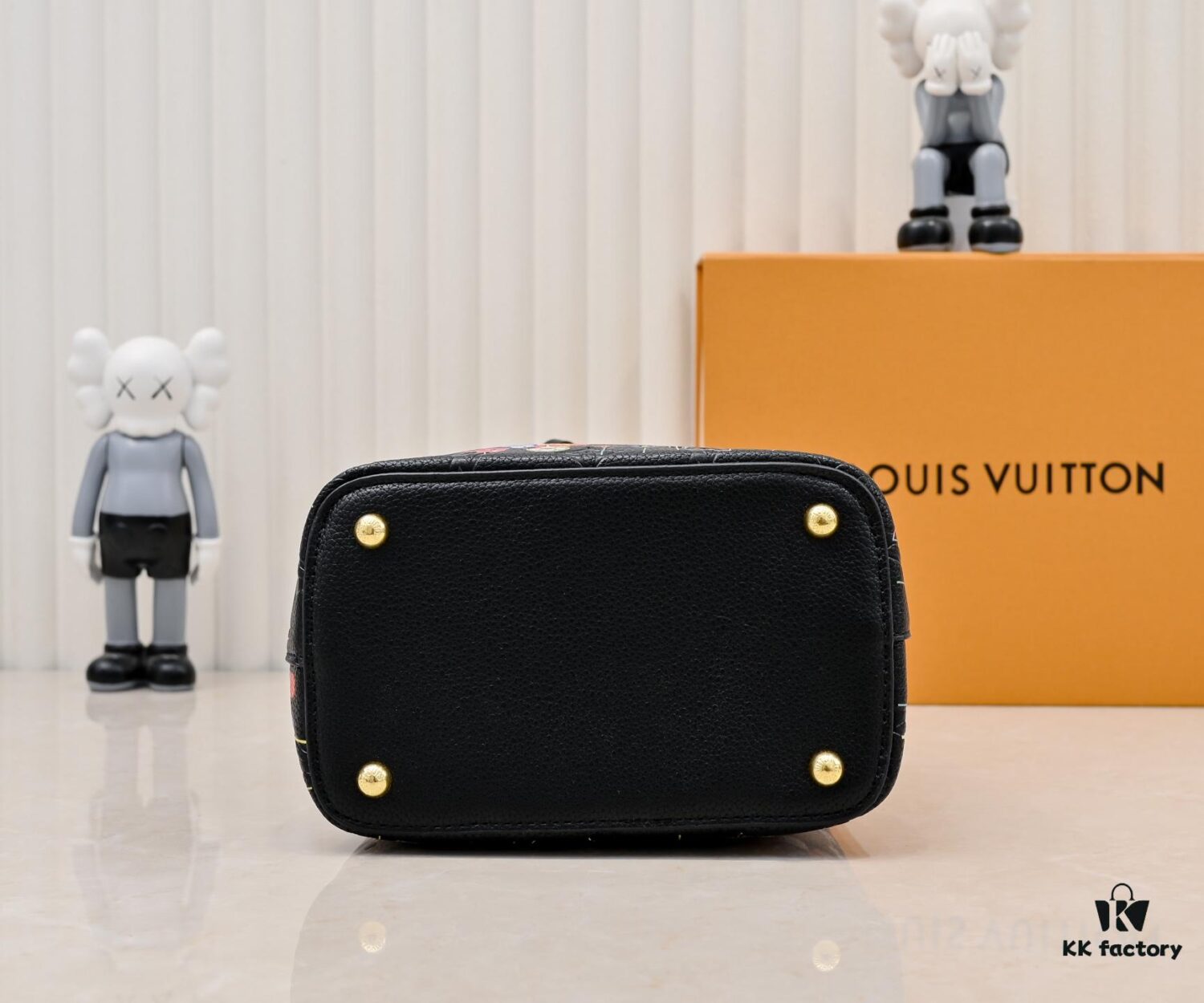 6930207012f62673a6fad75c M13676 M44021 NeoNoe BB Bucket Bag from Louis Vuitton × Takashi Murakami Reimagined Collection