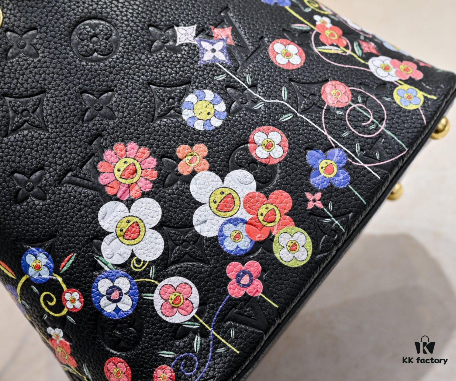 6930207112f62673a6fad75e M13676 M44021 NeoNoe BB Bucket Bag from Louis Vuitton × Takashi Murakami Reimagined Collection