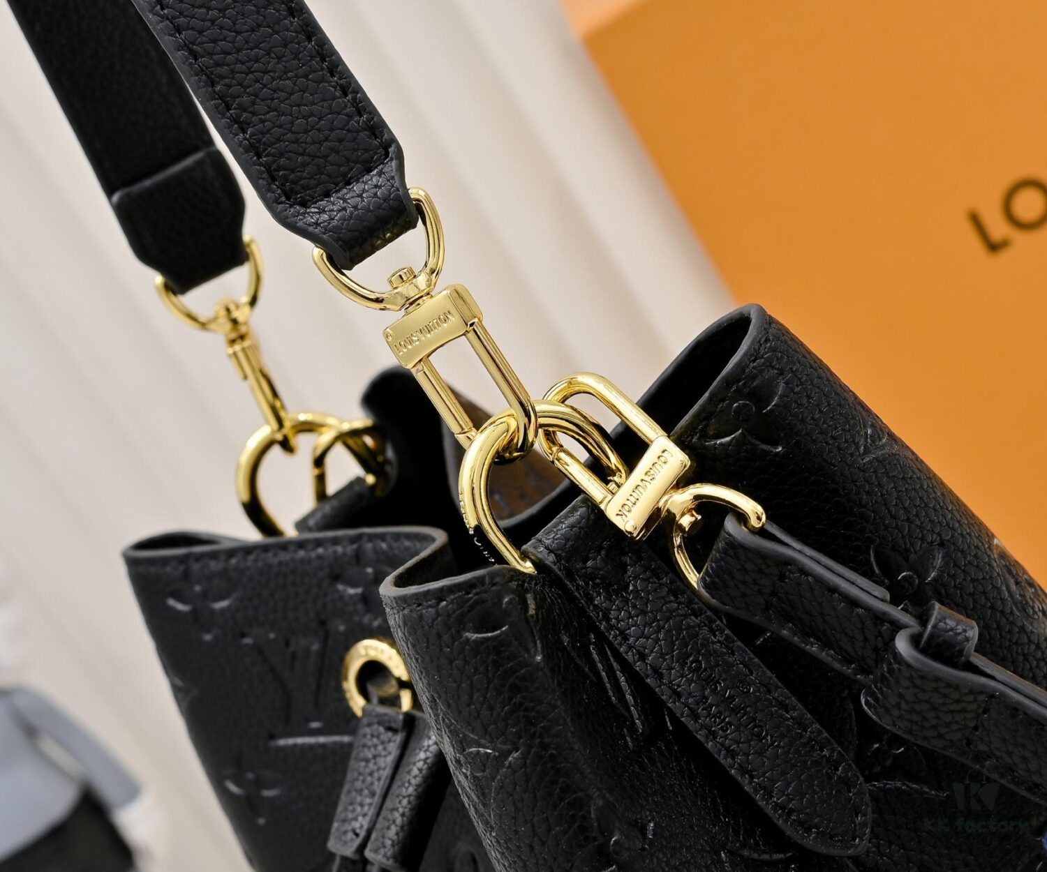 6930207312f62673a6fad75f M13676 M44021 NeoNoe BB Bucket Bag from Louis Vuitton × Takashi Murakami Reimagined Collection