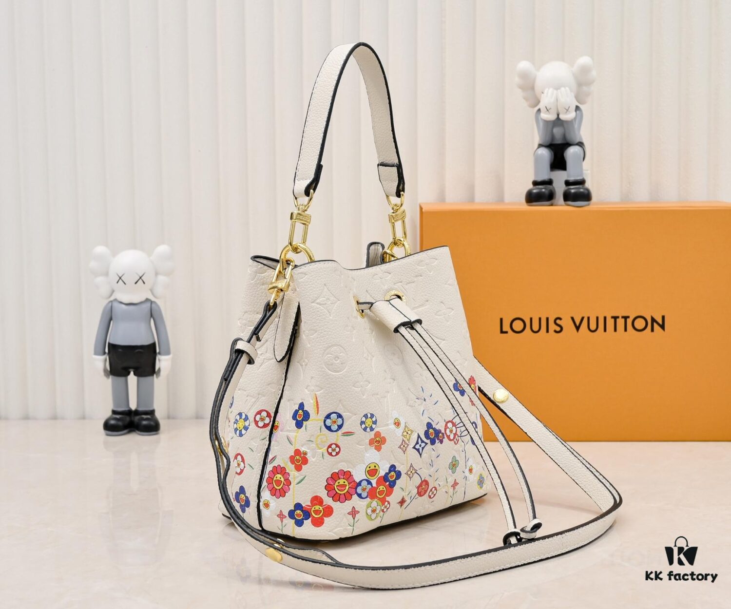 6930207412f62673a6fad762 M13676 M44021 NeoNoe BB Bucket Bag from Louis Vuitton × Takashi Murakami Re-Edition Collection