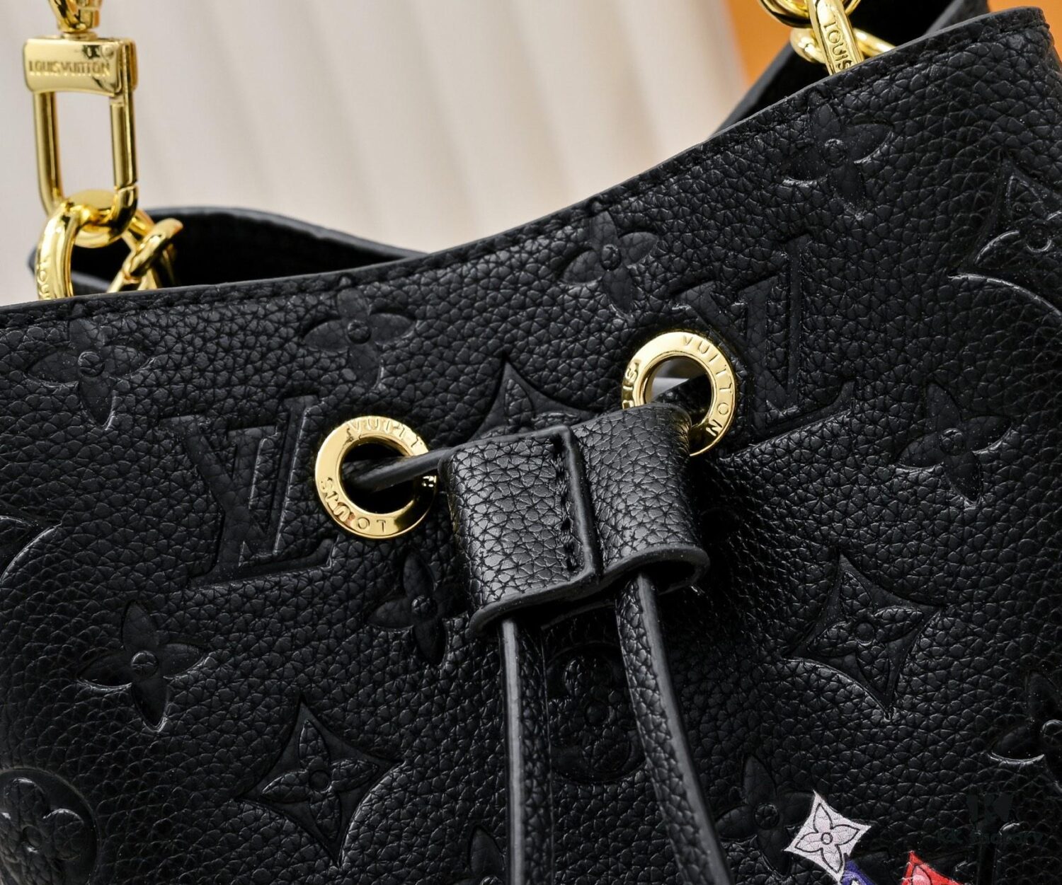 6930207b12f62673a6fad76a M13676 M44021 NeoNoe BB Bucket Bag from Louis Vuitton × Takashi Murakami Reimagined Collection