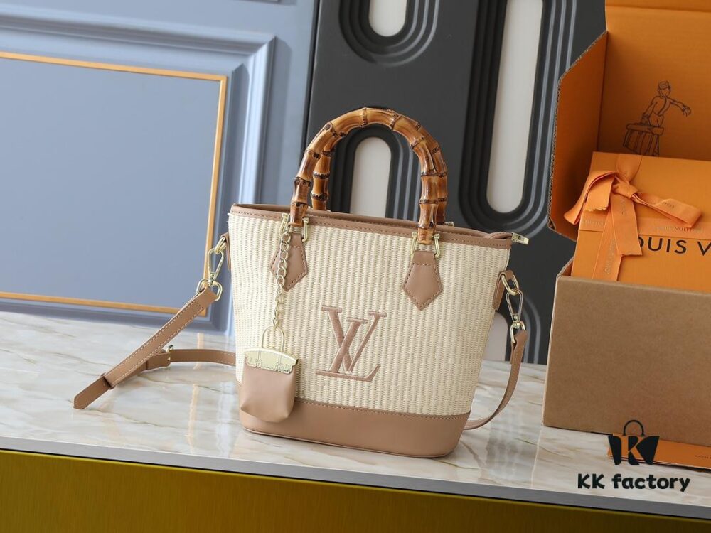 6930208612f62673a6fad77a Upgraded Original M66588 Wallet On Chain Handbag from Louis Vuitton LV Bloom Collection