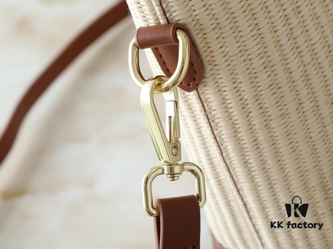 6930208e12f62673a6fad788 Upgraded Original M66588 Wallet On Chain Handbag from Louis Vuitton LV Bloom Collection
