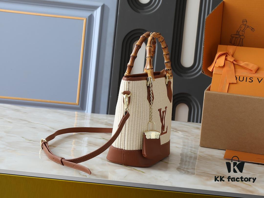 693020a412f62673a6fad79d Upgraded Original M66588 Wallet On Chain Handbag from Louis Vuitton LV Bloom Collection