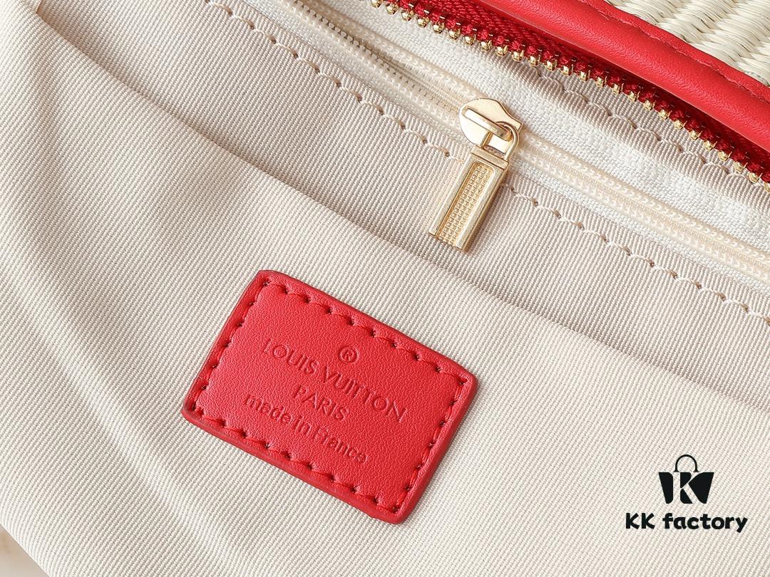 693020ab12f62673a6fad7a9 Upgraded Original M66588 Wallet On Chain Handbag from Louis Vuitton LV Bloom Collection