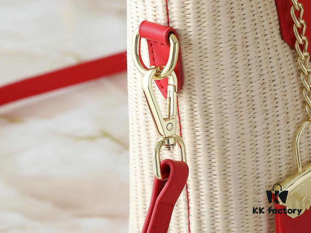 693020ae12f62673a6fad7ad Upgraded Original M66588 Wallet On Chain Handbag from Louis Vuitton LV Bloom Collection