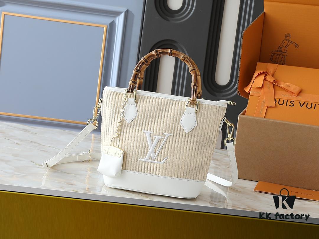 693020af12f62673a6fad7b1 Upgraded Original M66588 Wallet On Chain Handbag from Louis Vuitton LV Bloom Collection