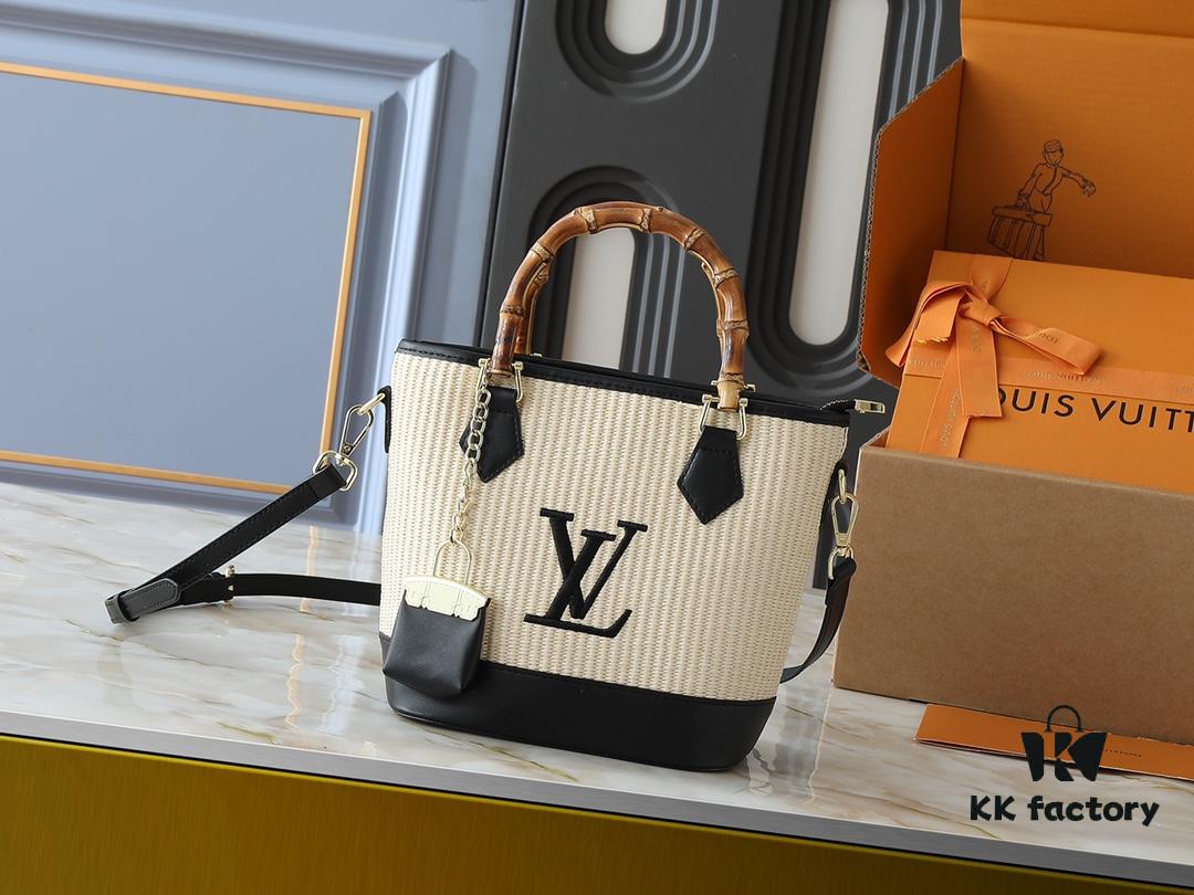 693020b212f62673a6fad7b7 Upgraded Original M66588 Wallet On Chain Handbag from Louis Vuitton LV Bloom Collection