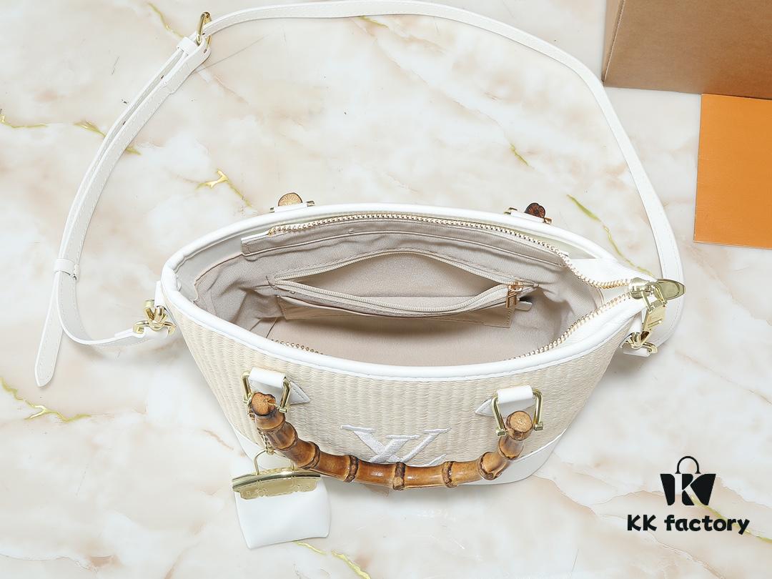 693020b312f62673a6fad7b8 Upgraded Original M66588 Wallet On Chain Handbag from Louis Vuitton LV Bloom Collection