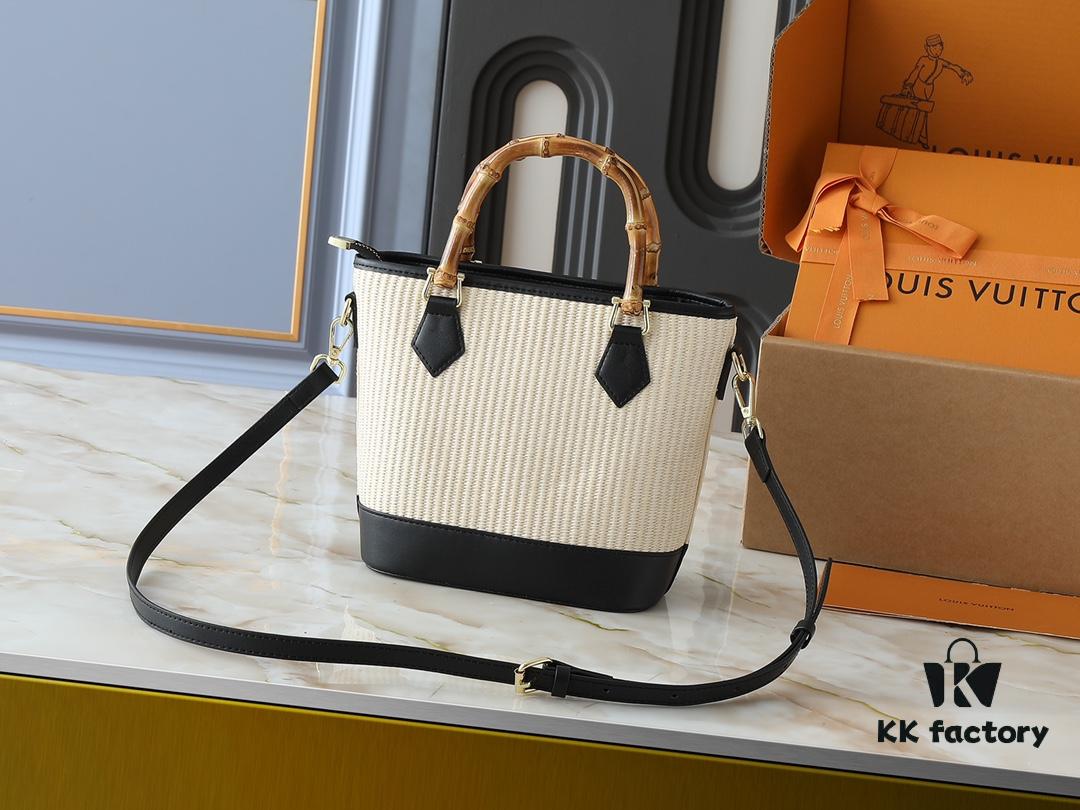 693020b412f62673a6fad7bc Upgraded Original M66588 Wallet On Chain Handbag from Louis Vuitton LV Bloom Collection