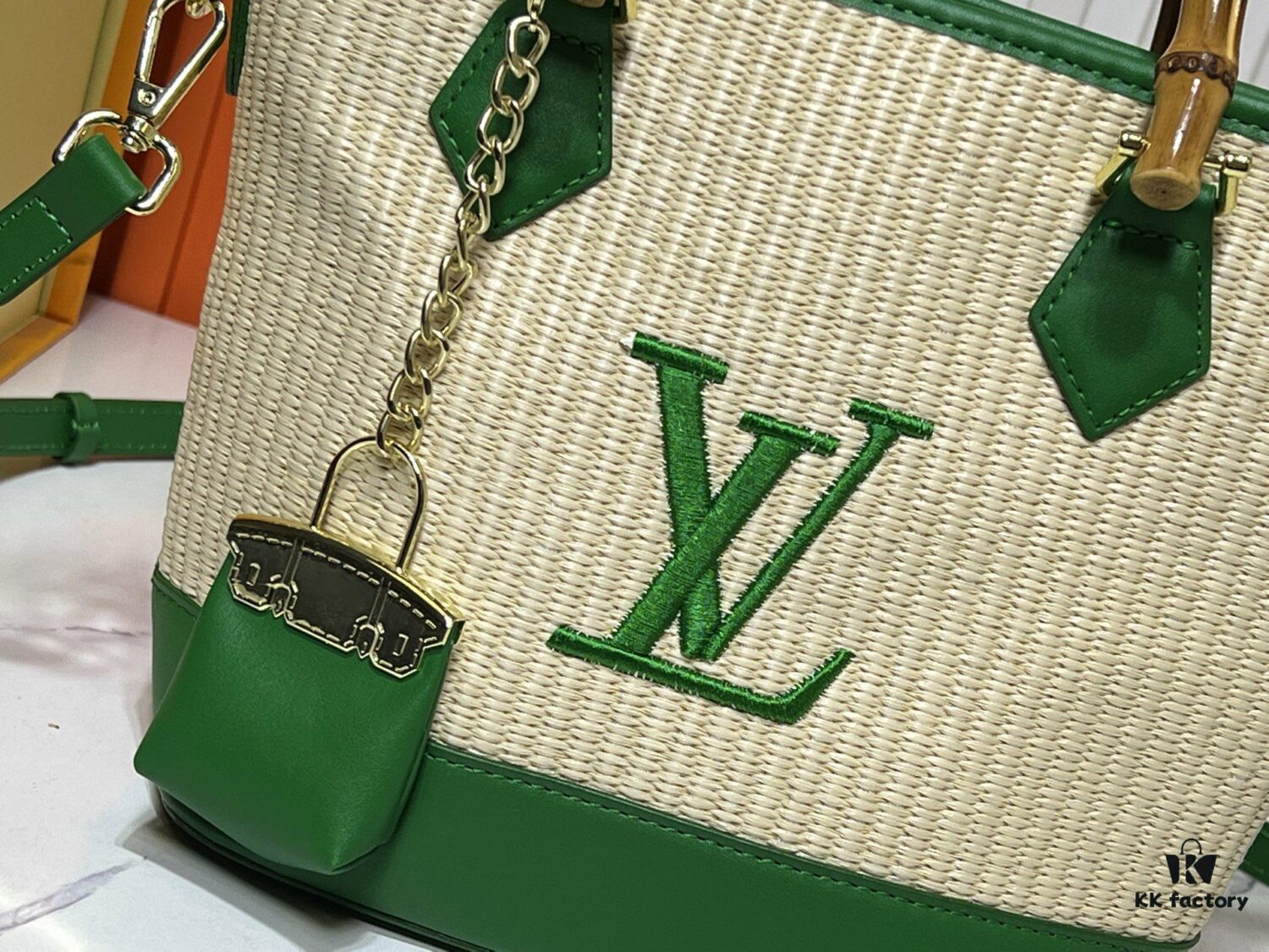 693020e312f62673a6fad7fb Upgraded Original 66588 Wallet On Chain Handbag from Louis Vuitton LV Bloom Collection
