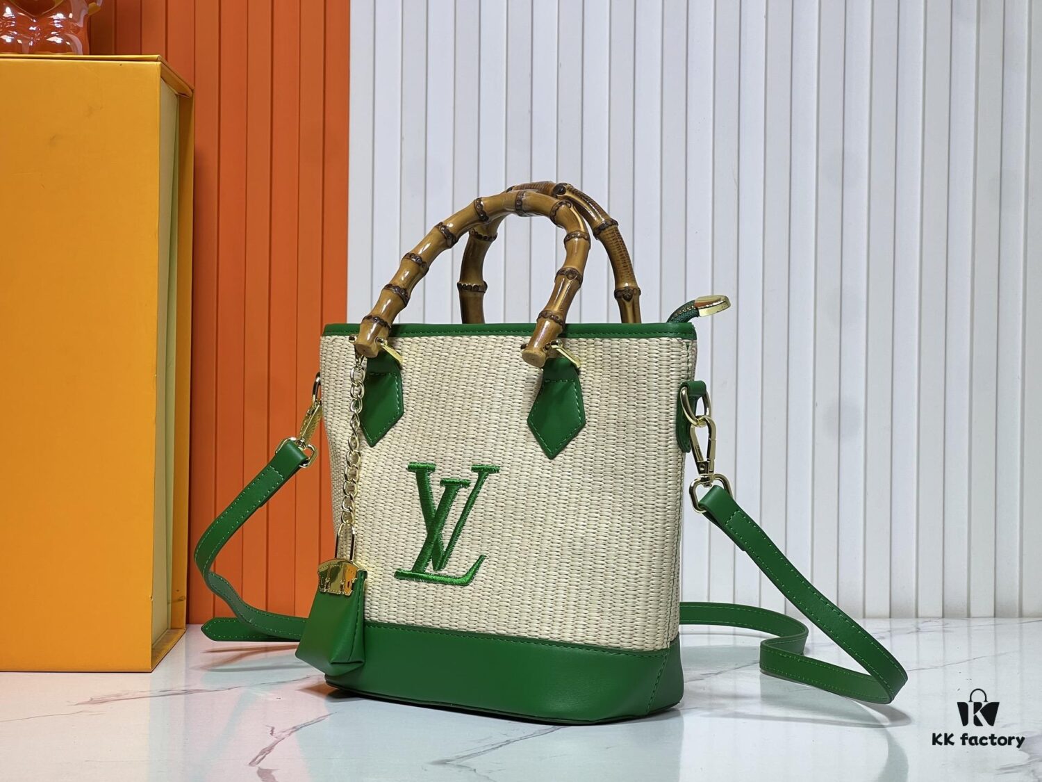 693020e812f62673a6fad7ff Upgraded Original 66588 Wallet On Chain Handbag from Louis Vuitton LV Bloom Collection