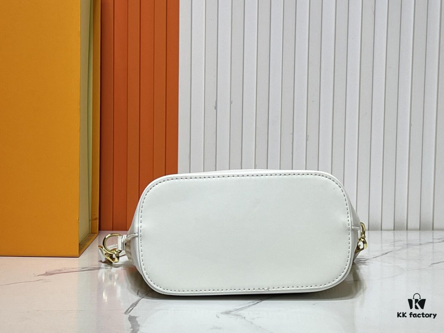 693020f112f62673a6fad805 Upgraded Original 66588 Wallet On Chain Handbag from Louis Vuitton LV Bloom Collection