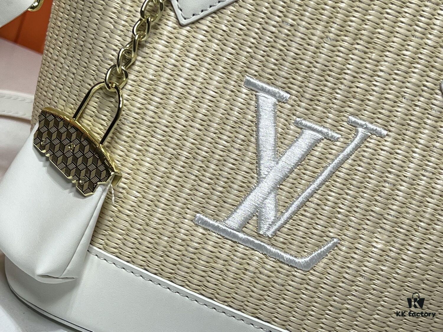 693020f112f62673a6fad806 Upgraded Original 66588 Wallet On Chain Handbag from Louis Vuitton LV Bloom Collection