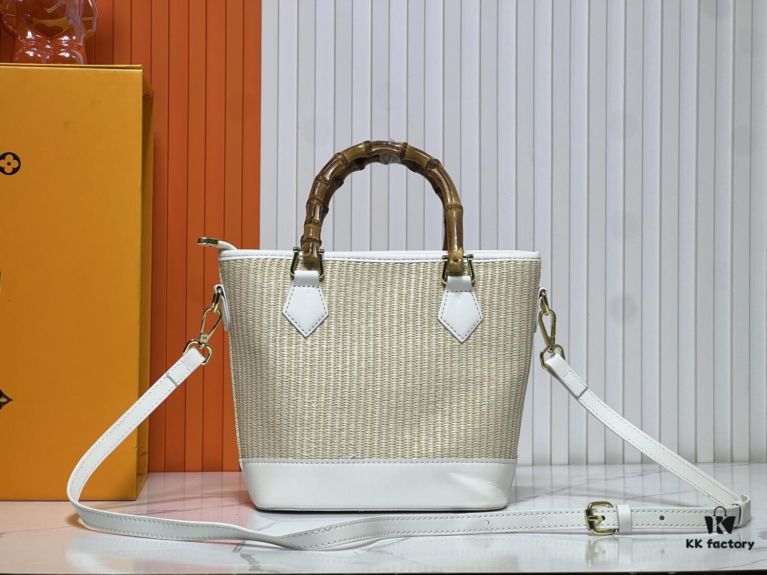 693020f112f62673a6fad807 Upgraded Original 66588 Wallet On Chain Handbag from Louis Vuitton LV Bloom Collection