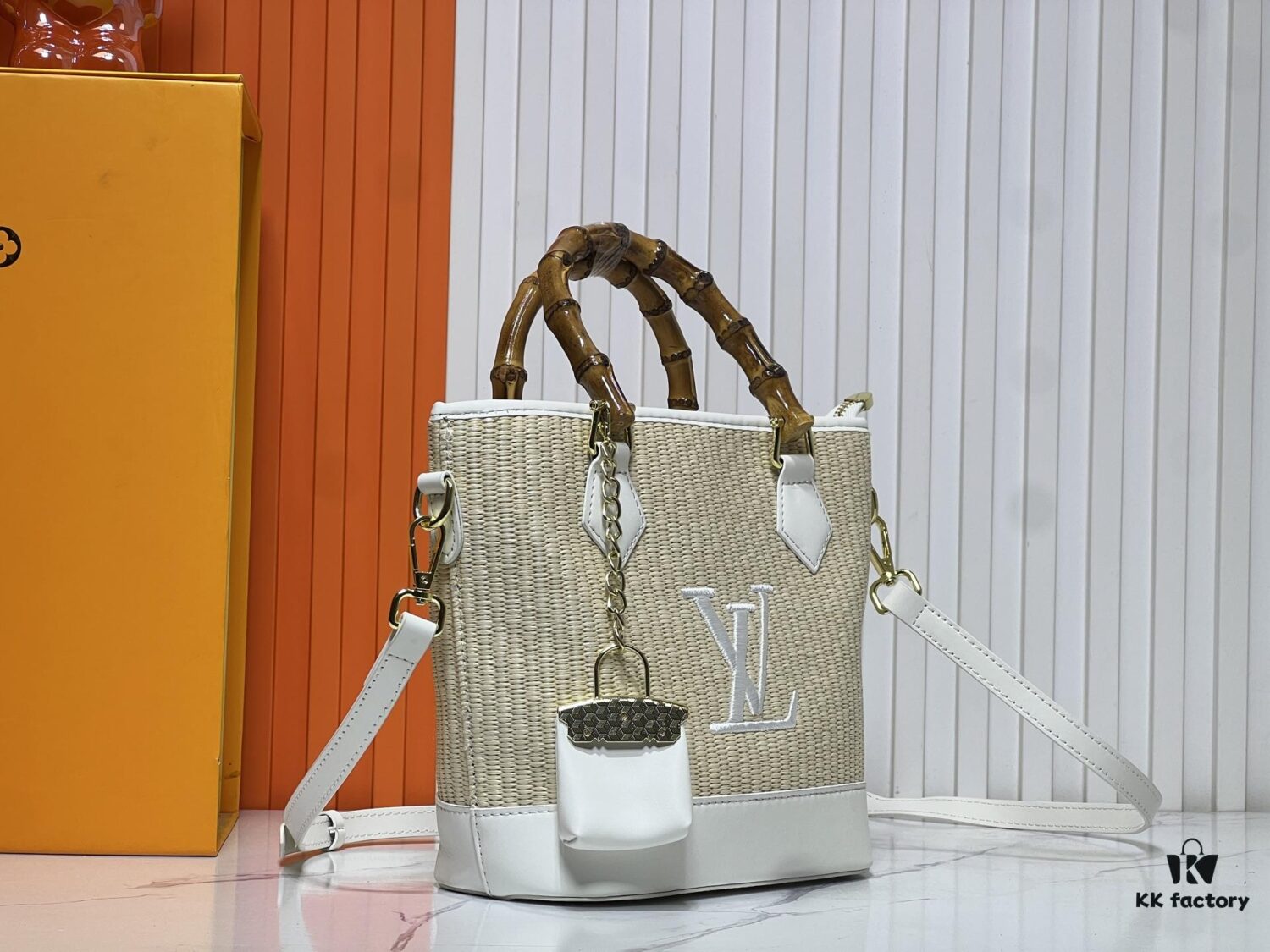 693020f212f62673a6fad808 Upgraded Original 66588 Wallet On Chain Handbag from Louis Vuitton LV Bloom Collection