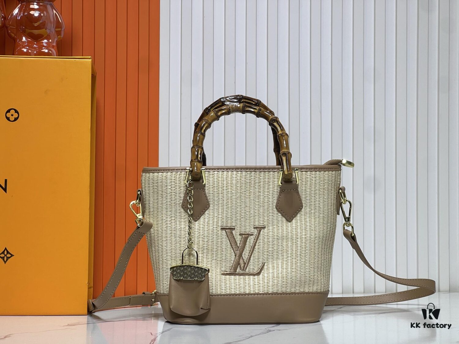 693020f312f62673a6fad80a Upgraded Original 66588 Wallet On Chain Handbag from Louis Vuitton LV Bloom Collection
