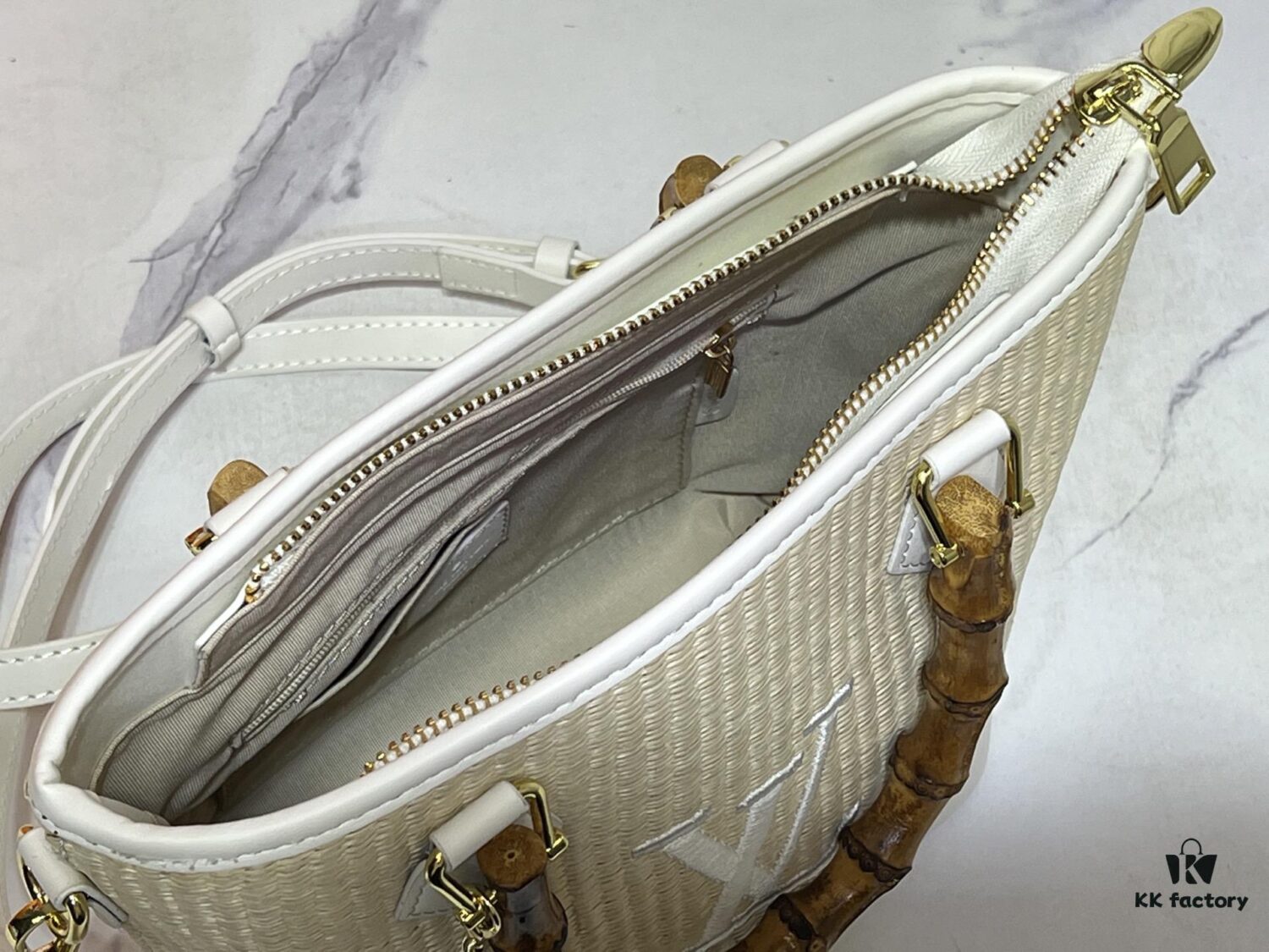 693020f412f62673a6fad80b Upgraded Original 66588 Wallet On Chain Handbag from Louis Vuitton LV Bloom Collection
