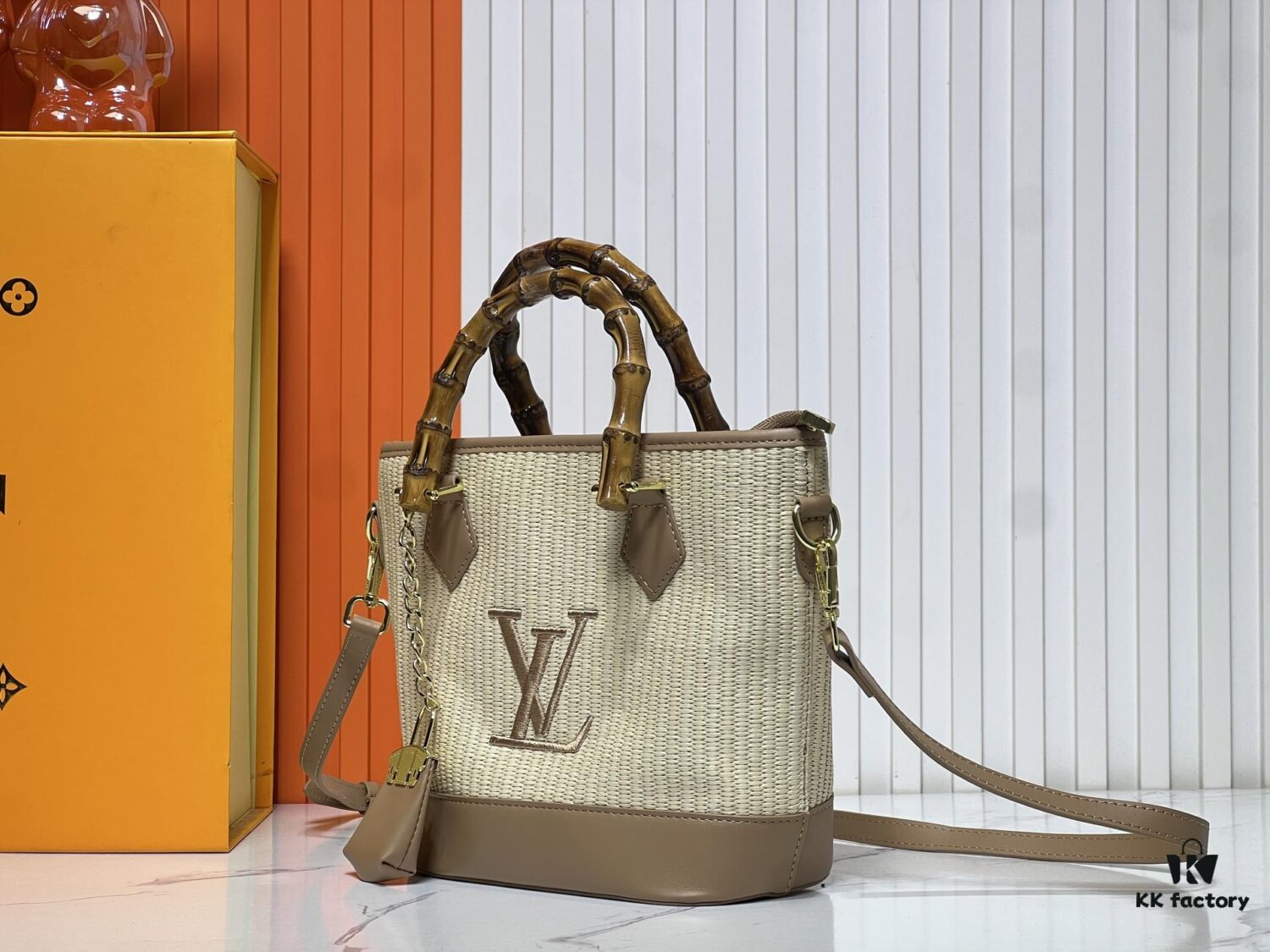 693020f812f62673a6fad80f Upgraded Original 66588 Wallet On Chain Handbag from Louis Vuitton LV Bloom Collection