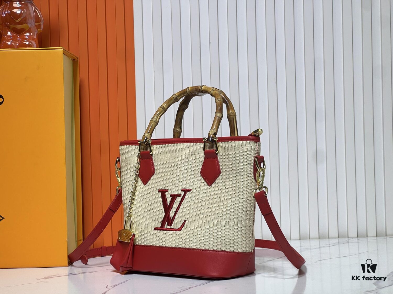 6930210012f62673a6fad817 Upgraded Original 66588 Wallet On Chain Handbag from Louis Vuitton LV Bloom Collection