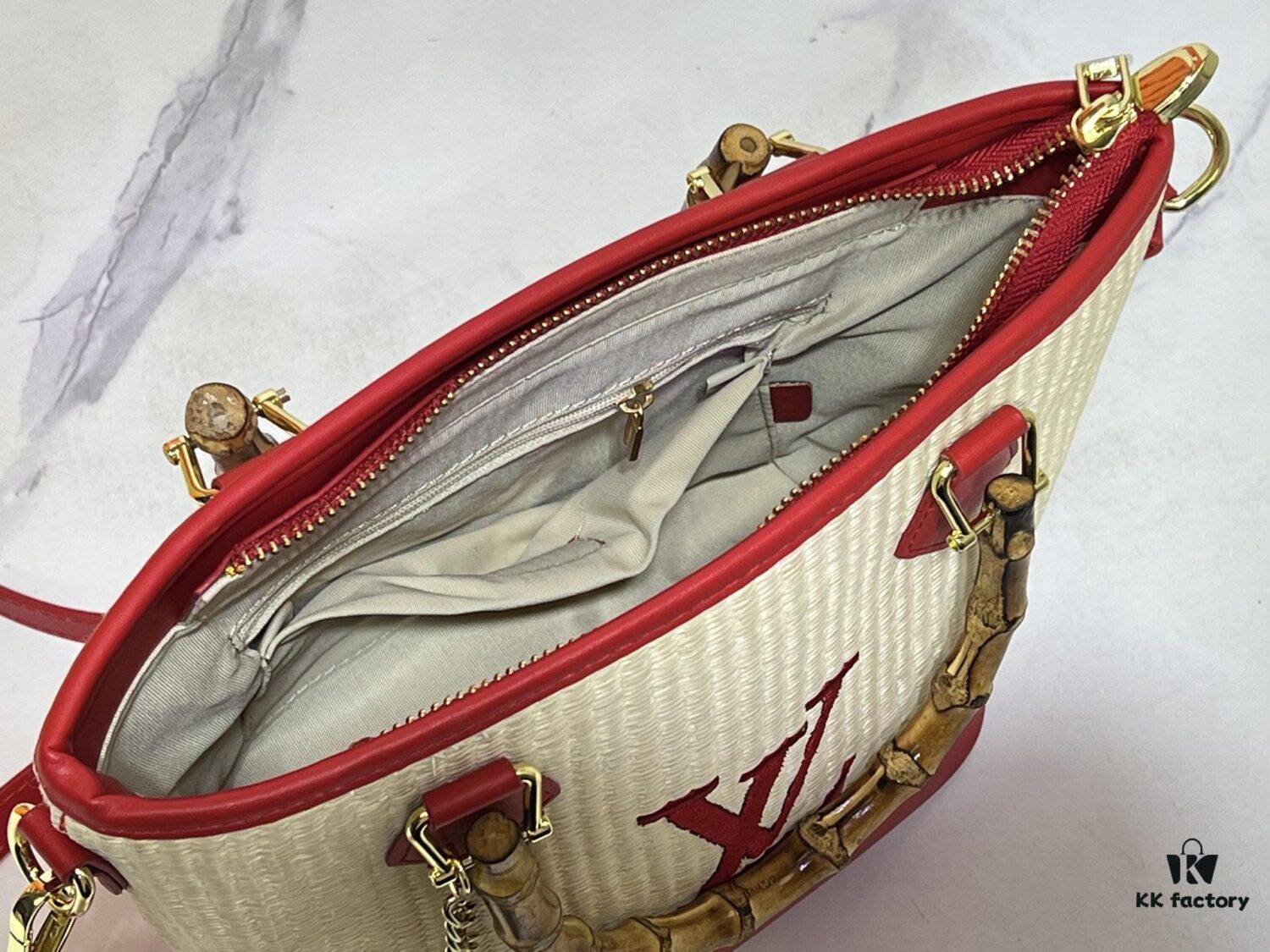 6930210612f62673a6fad81e Upgraded Original 66588 Wallet On Chain Handbag from Louis Vuitton LV Bloom Collection