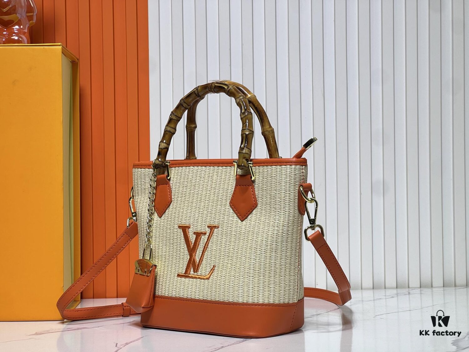 6930210612f62673a6fad81f Upgraded Original 66588 Wallet On Chain Handbag from Louis Vuitton LV Bloom Collection