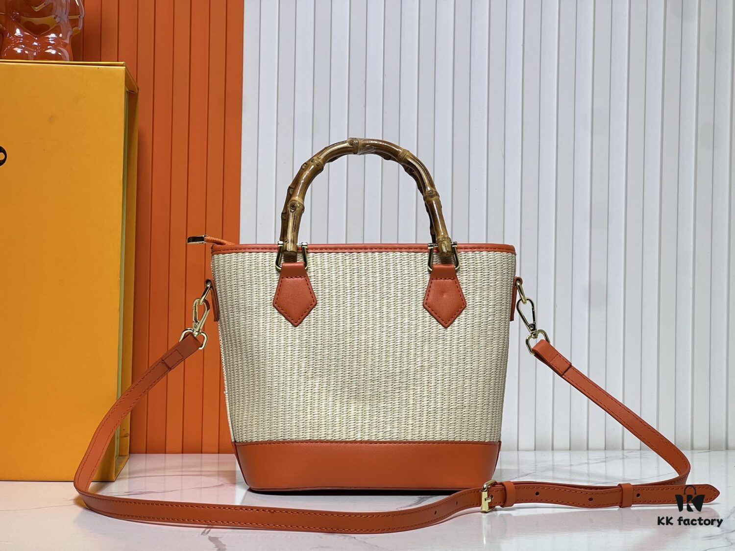 6930210712f62673a6fad821 Upgraded Original 66588 Wallet On Chain Handbag from Louis Vuitton LV Bloom Collection