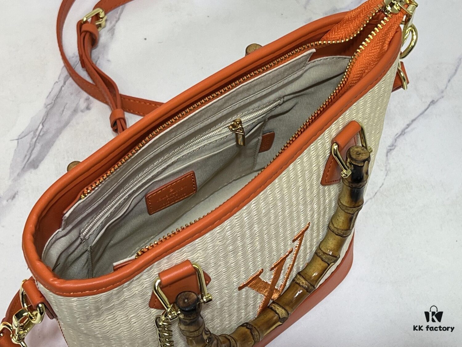 6930210c12f62673a6fad825 Upgraded Original 66588 Wallet On Chain Handbag from Louis Vuitton LV Bloom Collection