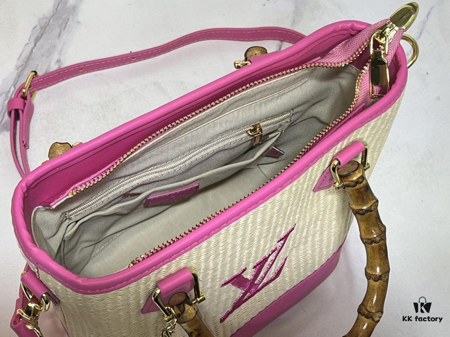 6930211312f62673a6fad82c Upgraded Original 66588 Wallet On Chain Handbag from Louis Vuitton LV Bloom Collection