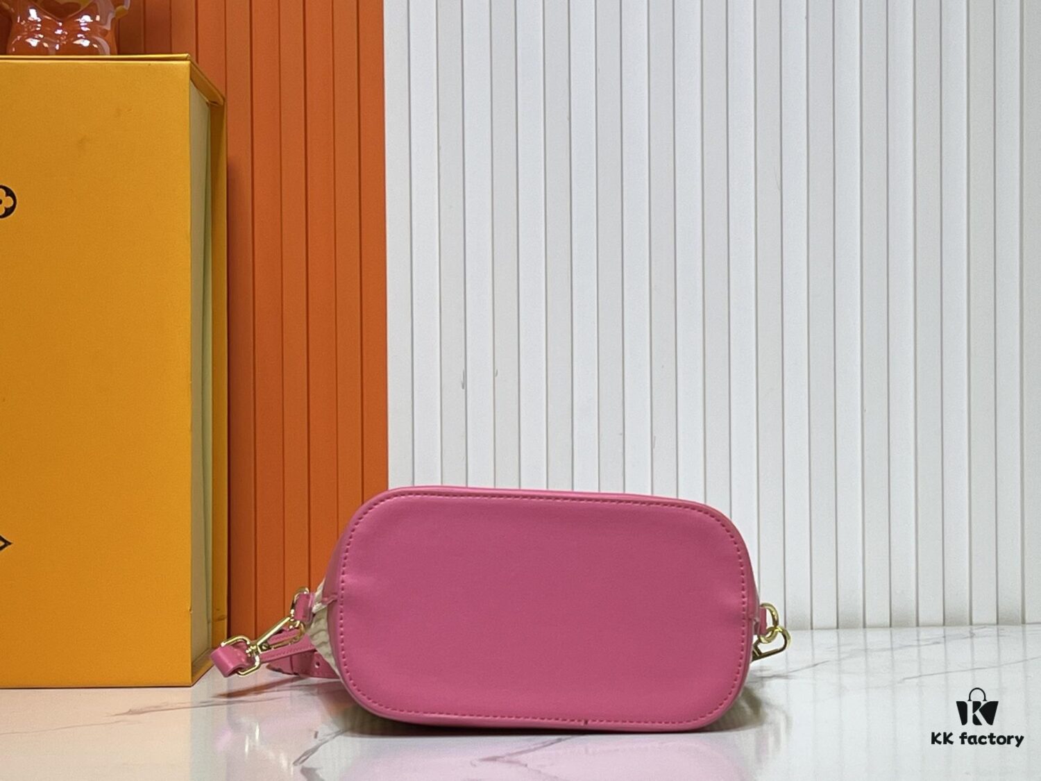 6930211412f62673a6fad82e Upgraded Original 66588 Wallet On Chain Handbag from Louis Vuitton LV Bloom Collection