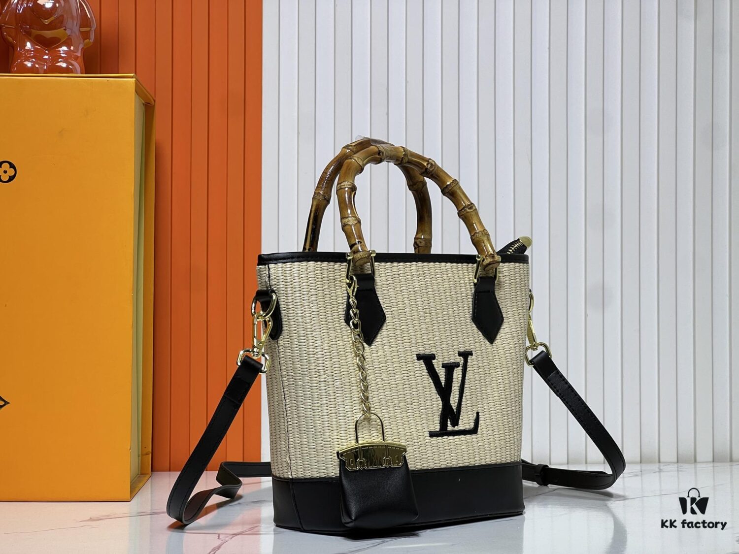 6930211612f62673a6fad82f Upgraded Original 66588 Wallet On Chain Handbag from Louis Vuitton LV Bloom Collection