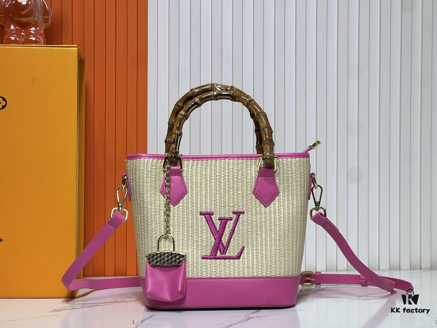 6930211812f62673a6fad831 Upgraded Original 66588 Wallet On Chain Handbag from Louis Vuitton LV Bloom Collection