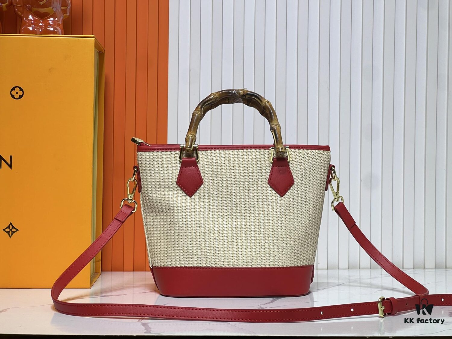 6930213312f62673a6fad84d Upgraded Original 66588 Wallet On Chain Handbag from Louis Vuitton LV Bloom Collection
