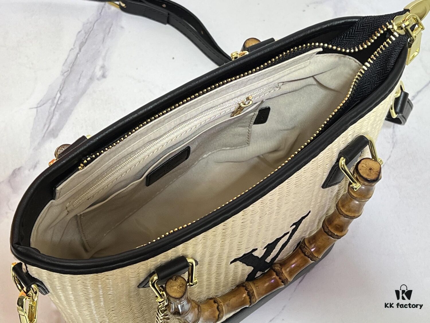 6930214012f62673a6fad860 Upgraded Original 66588 Wallet On Chain Handbag from Louis Vuitton LV Bloom Collection
