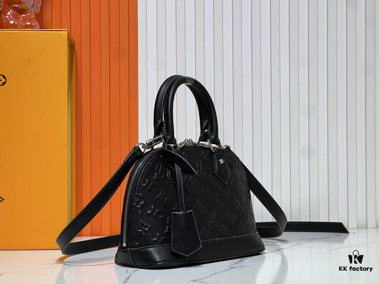 6930216212f62673a6fad88c Black Relief M53152 M90611 M82717 Louis Vuitton Alma Bridge Bag