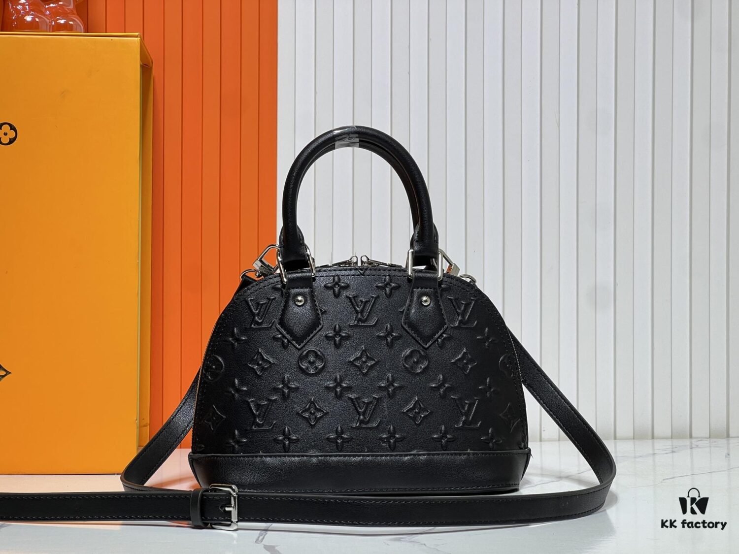 6930216712f62673a6fad891 Black Relief M53152 M90611 M82717 Louis Vuitton Alma Bridge Bag