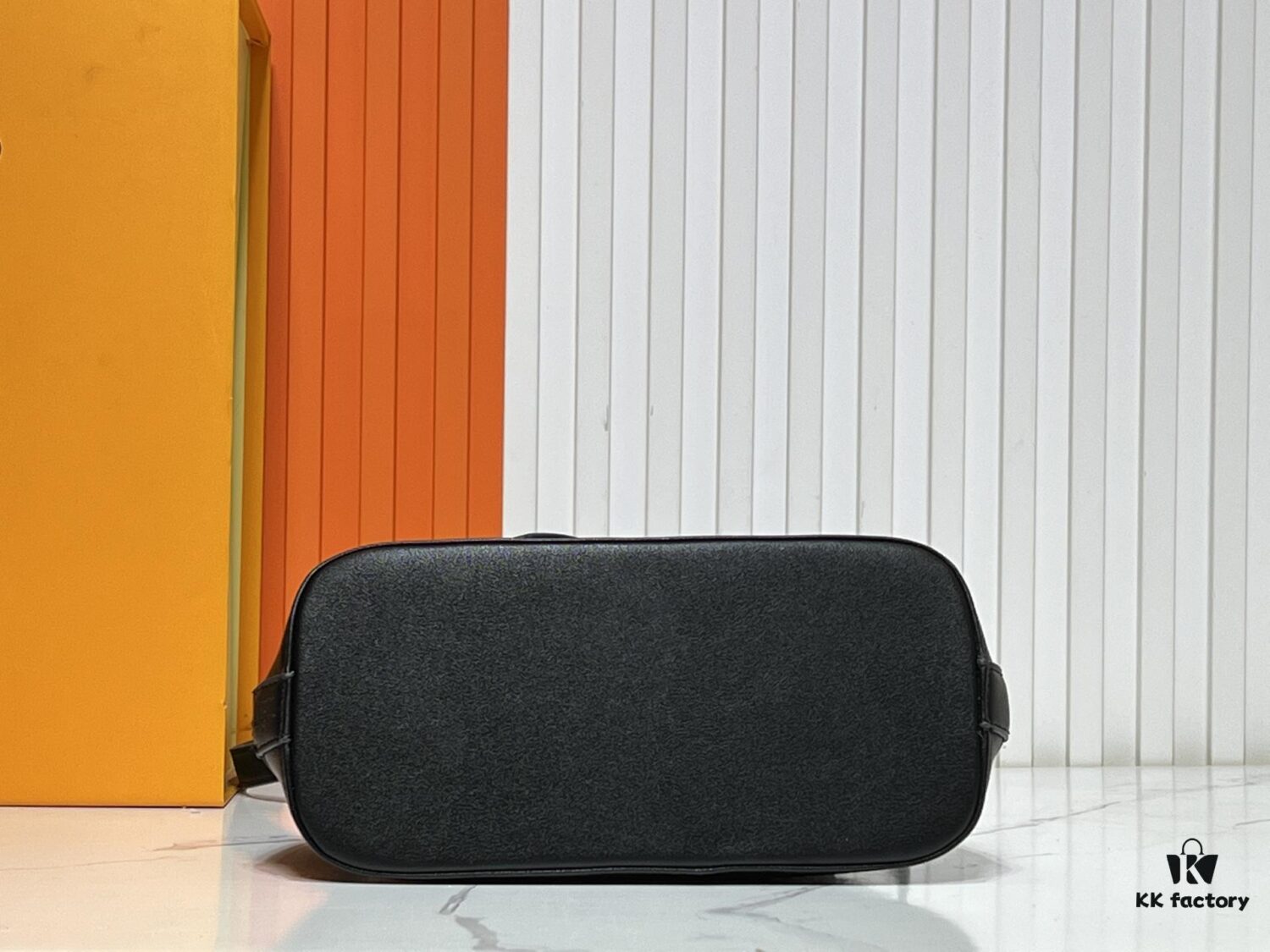 6930216712f62673a6fad892 Black Relief M53152 M90611 M82717 Louis Vuitton Alma Bridge Bag