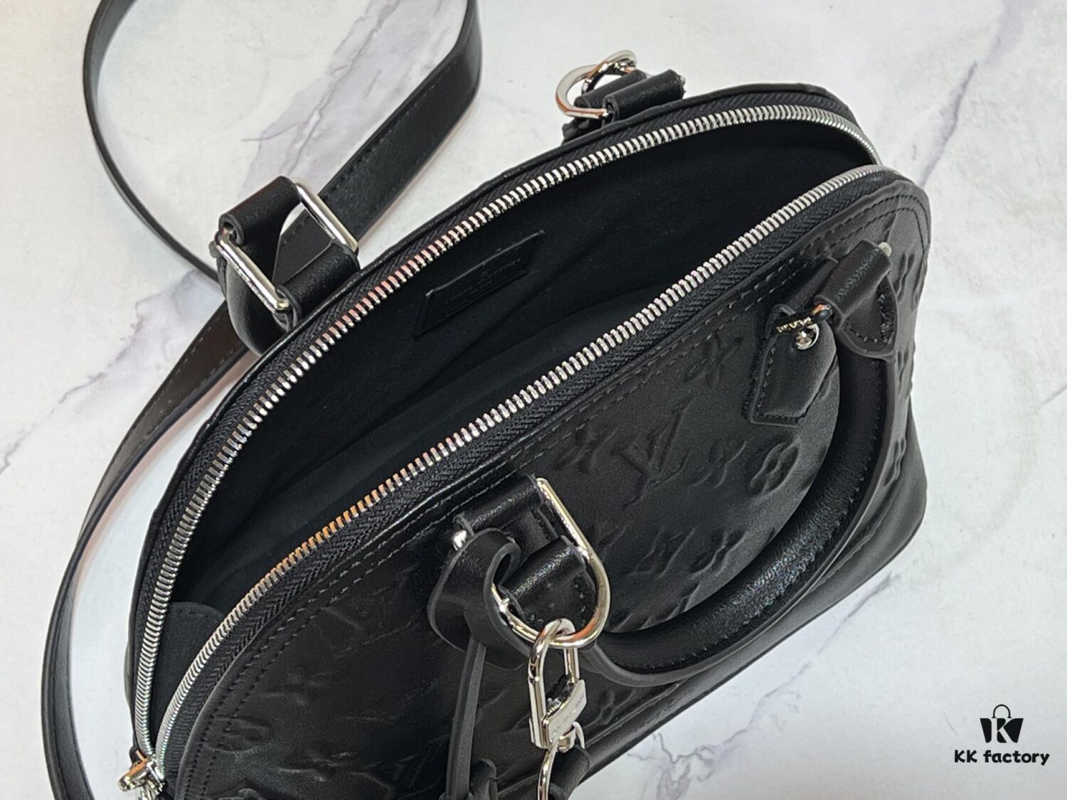 6930216812f62673a6fad893 Black Relief M53152 M90611 M82717 Louis Vuitton Alma Bridge Bag