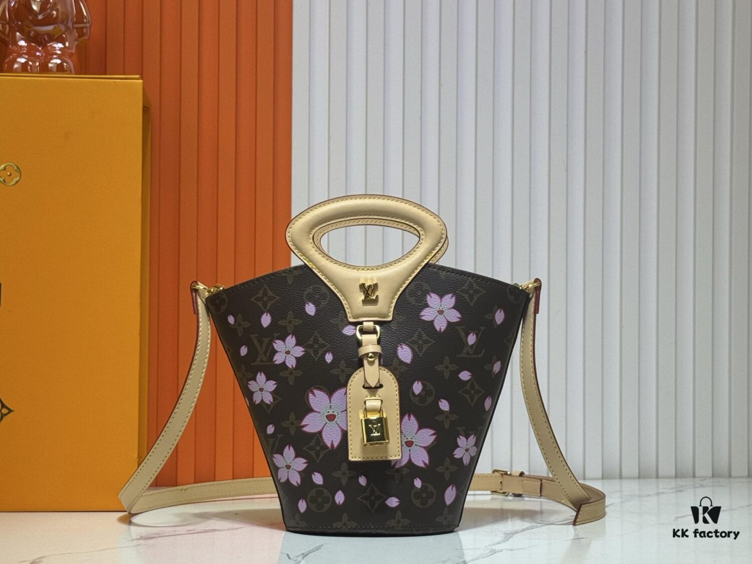 6930216e12f62673a6fad897 Upgraded Original M14680 Nicolas Ghesquière Presents the Rivage BB Bag from the 2025 Spring-Summer Collection