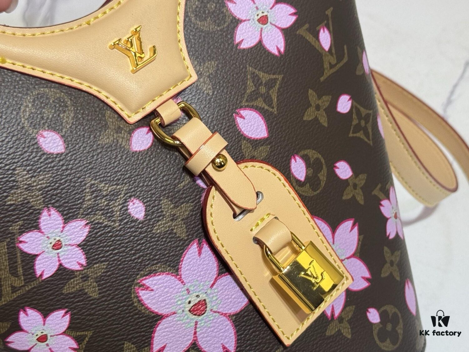 6930216e12f62673a6fad898 Upgraded Original M14680 Nicolas Ghesquière Presents the Rivage BB Bag from the 2025 Spring-Summer Collection