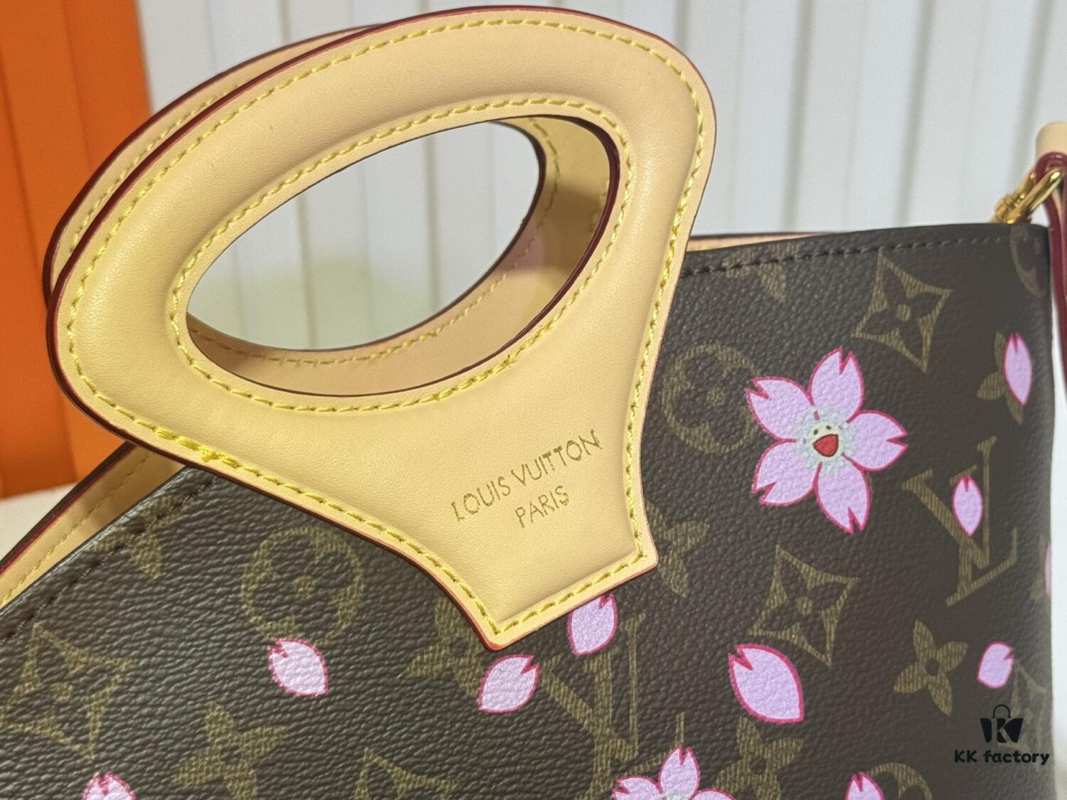 6930217412f62673a6fad89e Upgraded Original M14680 Nicolas Ghesquière Presents the Rivage BB Bag from the 2025 Spring-Summer Collection
