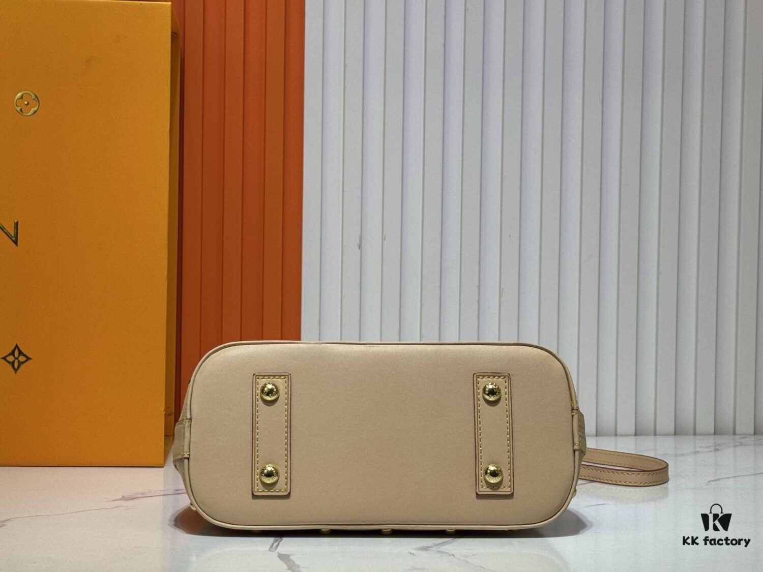 6930217d12f62673a6fad8ad Takashi Murakami Cherry Blossom M13104, M53152, M13670 Louis Vuitton Alma Bag