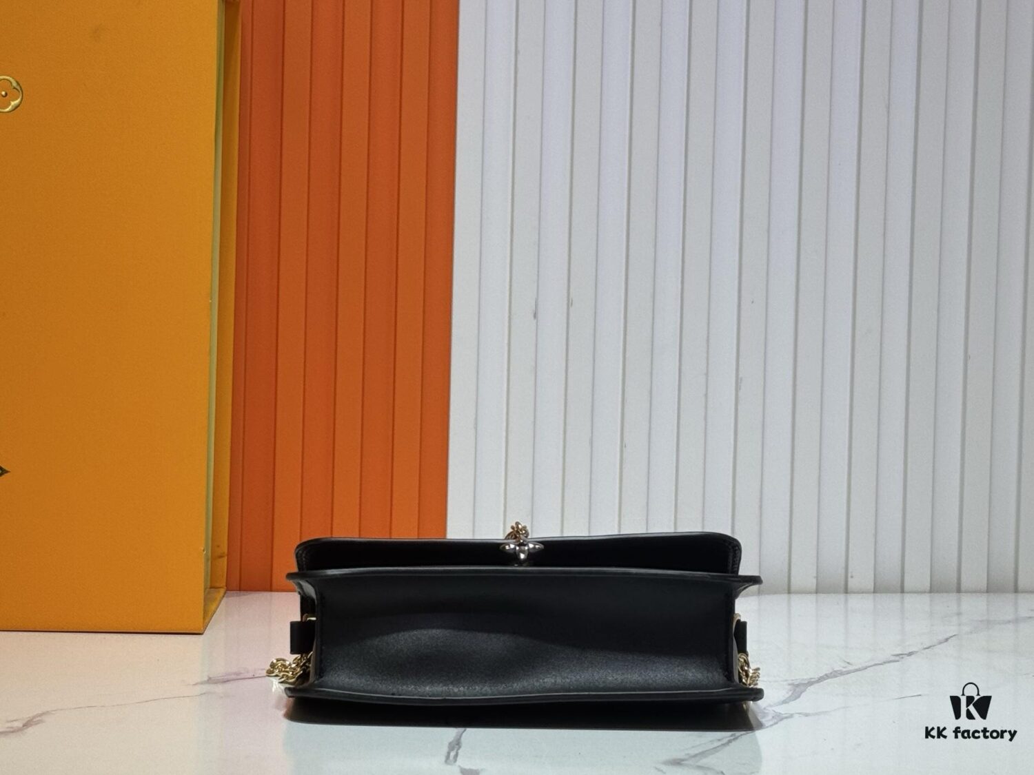 Wallet On Chain Handbag M14564