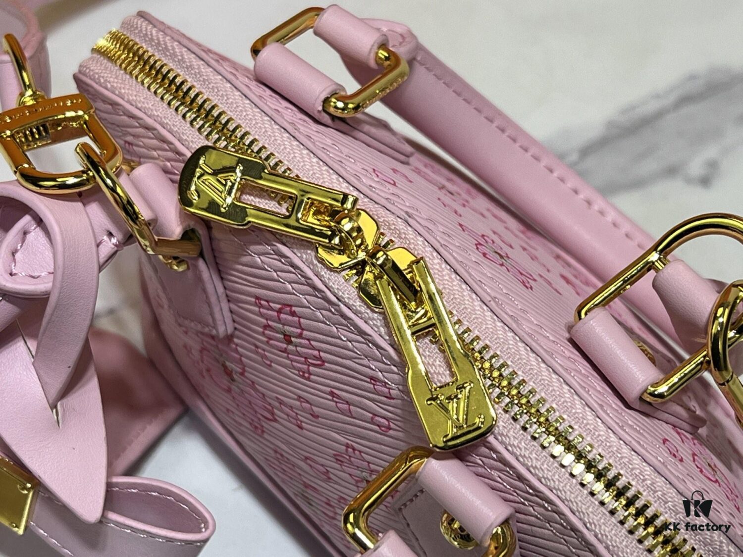 6930218712f62673a6fad8b7 Murakami Takashi Cherry Blossom M13104 M53152 M13670 Louis Vuitton Alma Bag