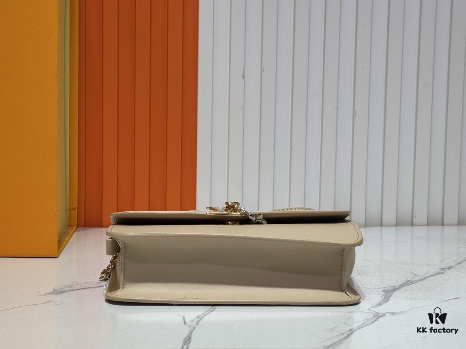 693021a312f62673a6fad8d6 Wallet On Chain Handbag M14564
