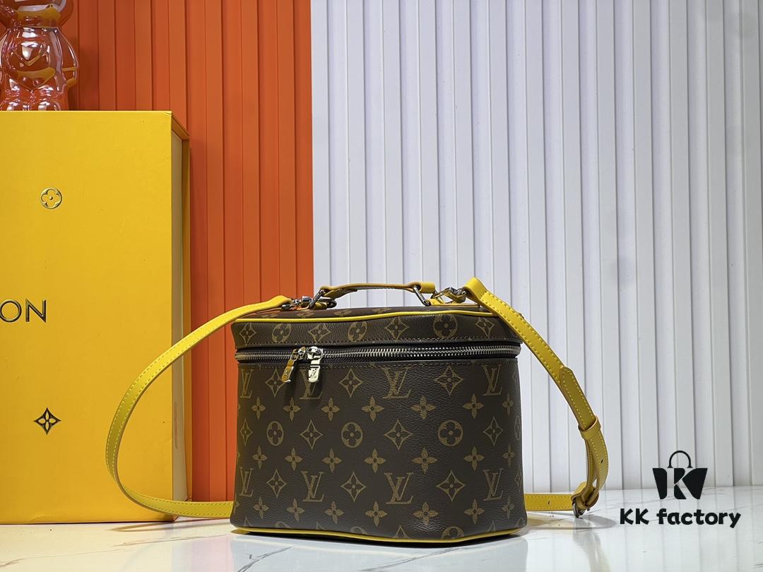 6930229412f62673a6fad9cb Upgraded Original ✨M42265 This style, inspired by the iconic Nice cosmetic pouch, features an elegant wash bag that is a personalized choice for carrying essential beauty items. The hidden zip pocket inside the flap securely stores particularly valuable personal belongings.